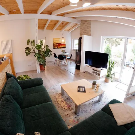 Leonidas بيت للعطل